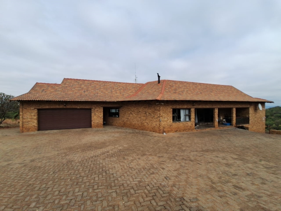 10 Bedroom Property for Sale in Swartruggens North West